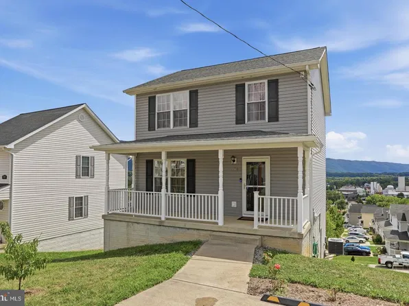 508 Thompson St, Strasburg, VA 22657