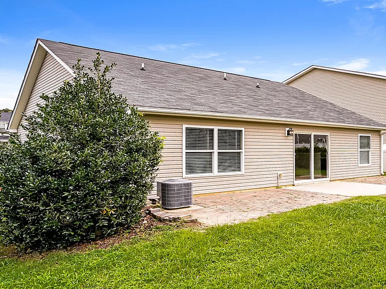 535 Kerriann Ln — Photo 16