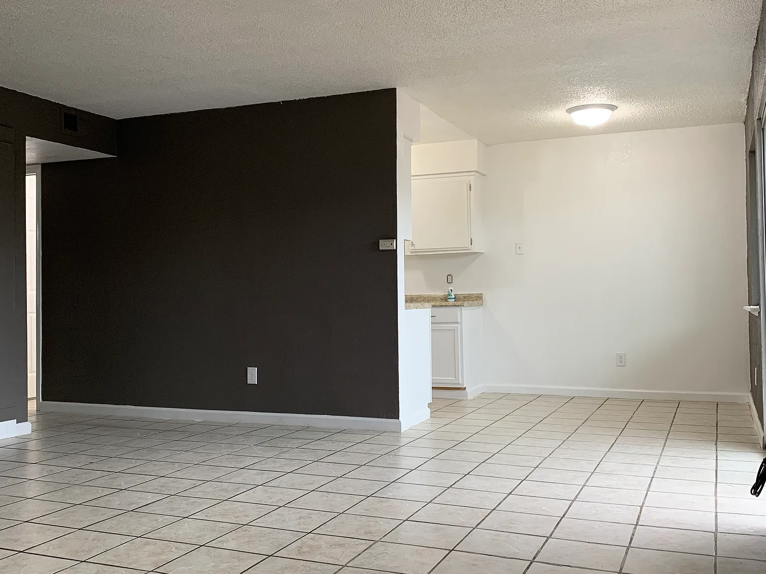 2 bed, 900 sqft, $1,650 — Photo 3