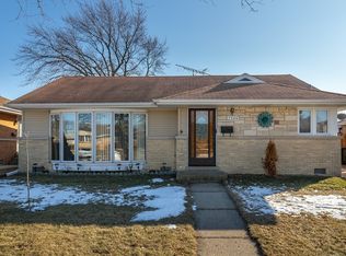 7345 W Lill Ct, Niles, IL 60714