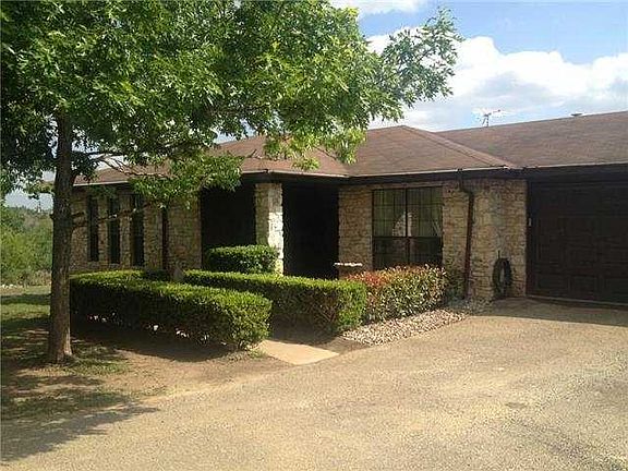 2nd image of 120 Oak Hollow Dr