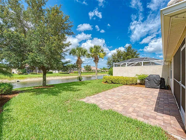 6083 Benevento Dr — Photo 23