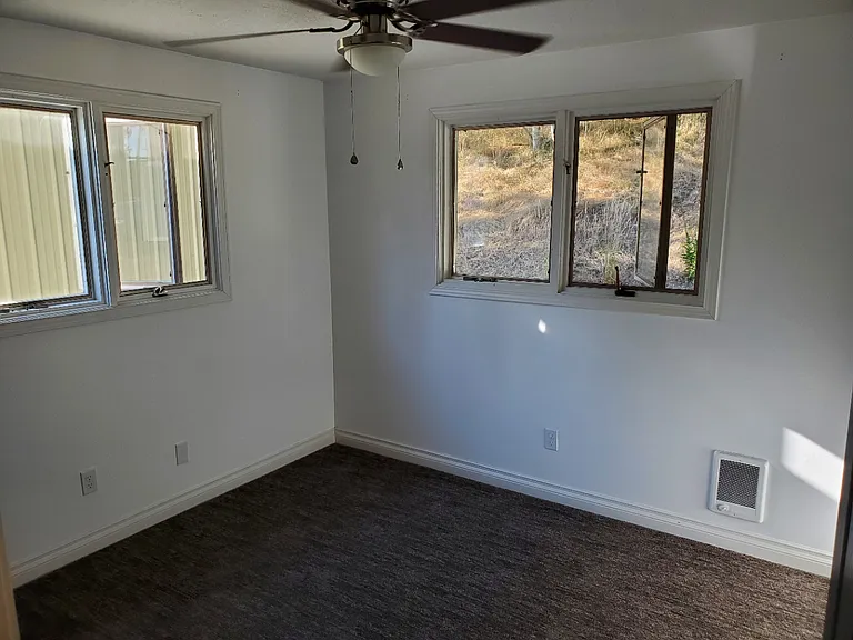 412 N Lilac Ln — Photo 10