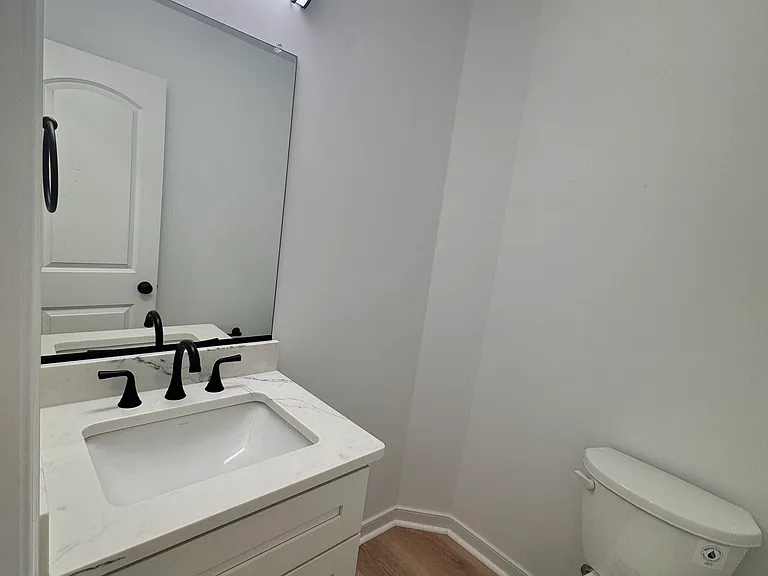 1163 W Wythe St — Photo 19