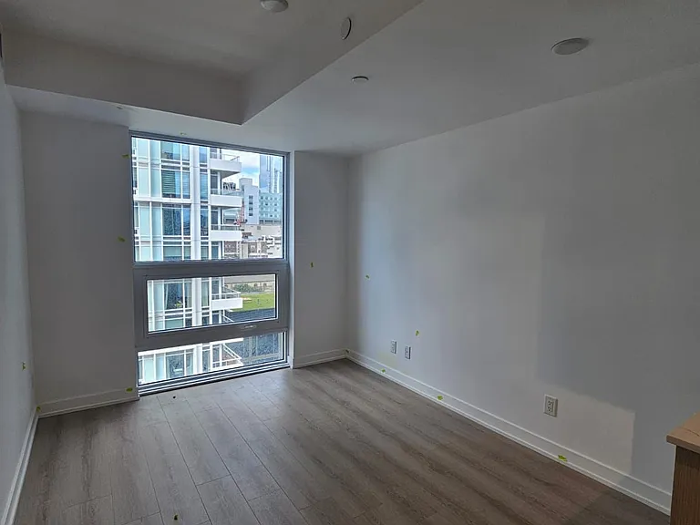 100 Queen St E #1712 — Photo 5
