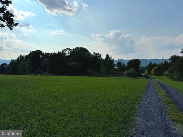 Young Rd, Luray, VA 22835