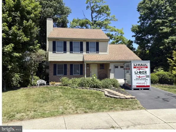 11 Esther Cir, Sinking Spring, PA 19608