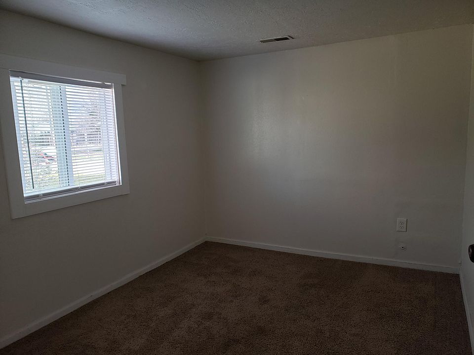 2nd image of 47 N Main St