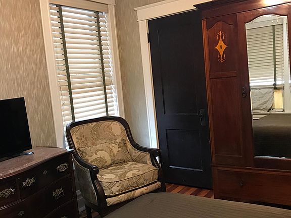 4th image of 6936 W Park Ave Floor 1