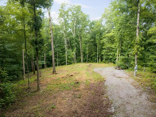 222 Witherspoon Dr, Smithville, TN 37166