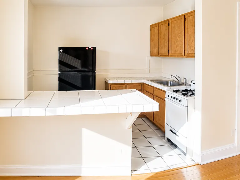 178 Summit Ave — Photo 28