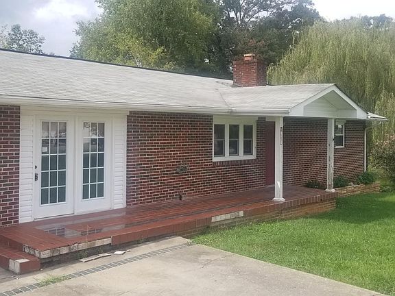 2nd image of 207 Shelby Ave