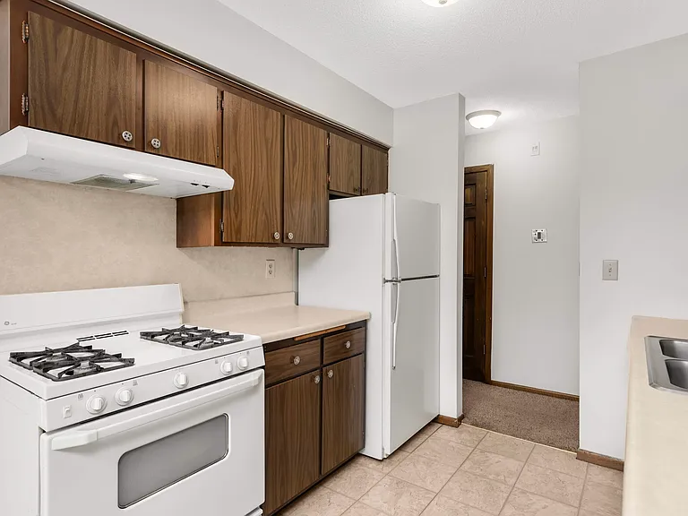 10890 S Shore Dr #12 — Photo 11