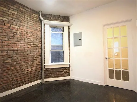 Rented by Compass | media 127