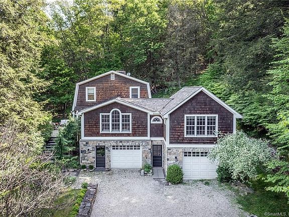 2nd image of 102 Westwoods Road 1