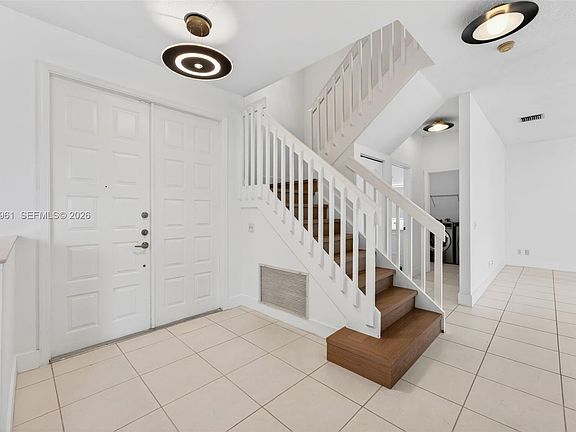 4th image of 9535 Fox Trot Ln