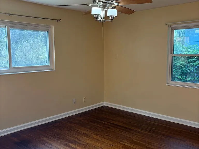 5095 Crestwood Rd — Photo 10