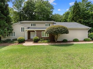 136 S Ole Hickory Trl, Carrollton, GA 30117