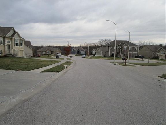 5th image of 4305 NE 84th Ter