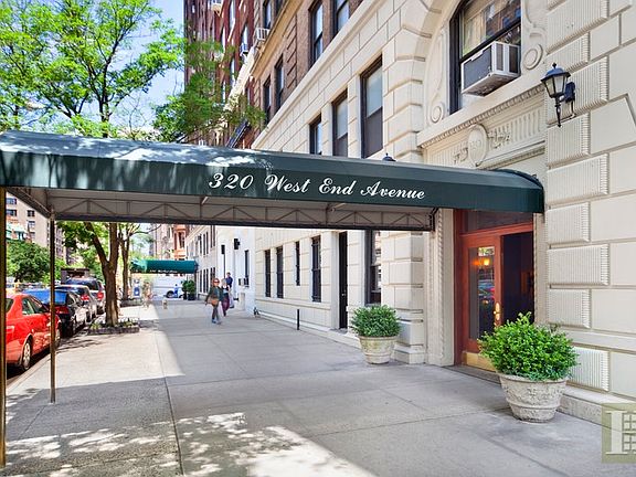 4th image of 320 W End Ave APT 11B