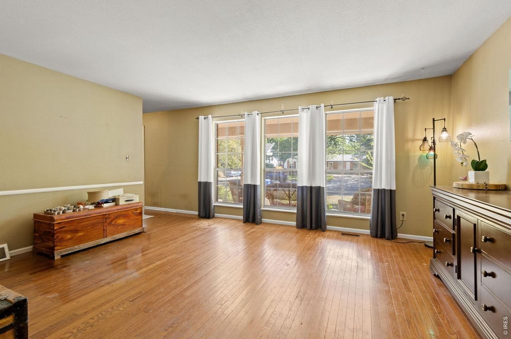 2269 Iroquois Dr