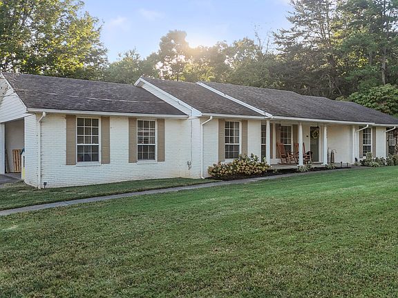 3rd image of 3209 Landmark Dr