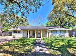 5912 Berkley Dr, New Orleans, LA 70131