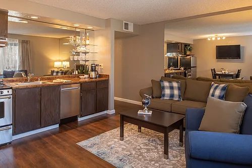 Victorian Villas Apartments Photo 1