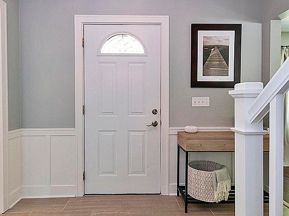 2nd image of 2826 E Colony Dr