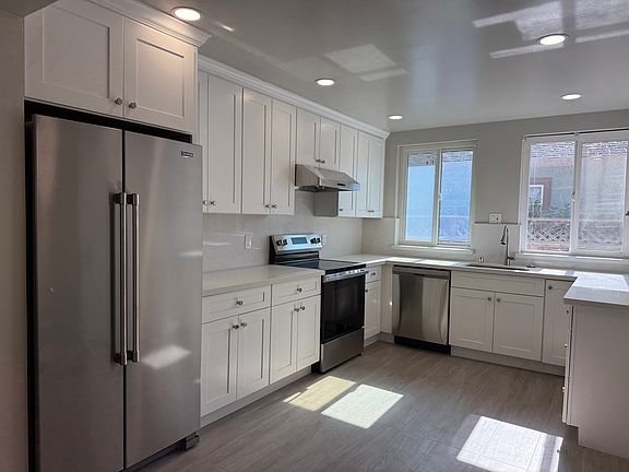 5th image of 2461 W Hedding St