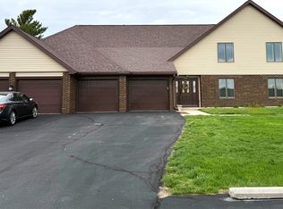 5 Greenbriar Dr Unit 1, Mattoon, IL