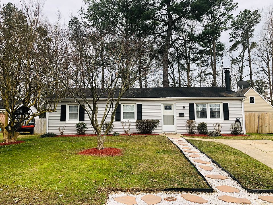 1st image of 161 Kirk Dr