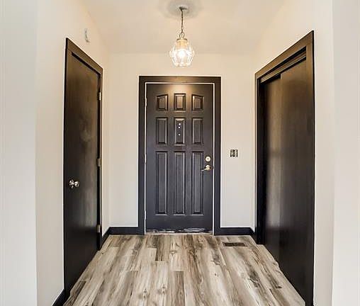 5th image of 8749 Cobblecreek Dr