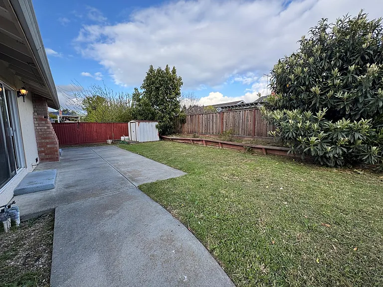 3380 Alder Ave — Photo 7