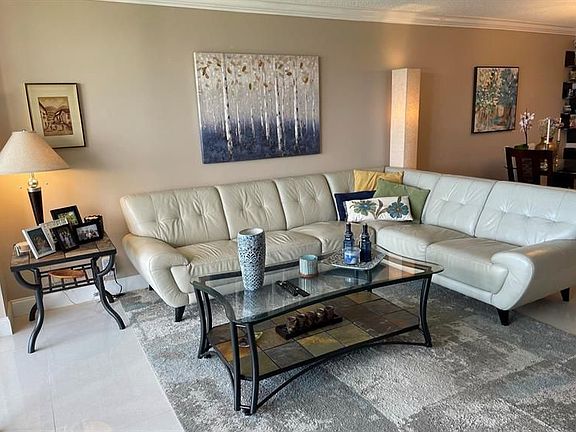 4th image of 4539 Luxemburg Ct APT 202