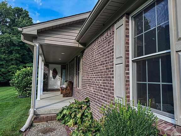 3rd image of 4074 Little Creek Dr S