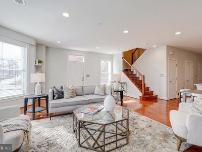 738 McKenzie Ave, Alexandria, VA, 22301