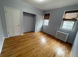 25-50 22nd St APT 2L, Astoria, NY 11102