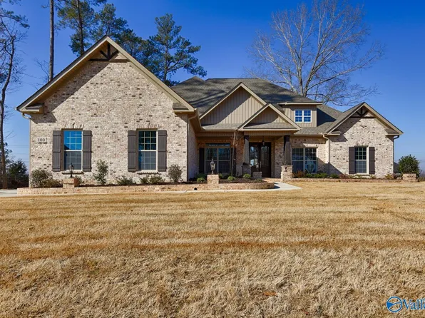 360 Kendallwood Dr, Meridianville, AL 35759