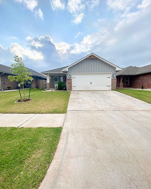 1st image of 4800 Crystal Hill Dr