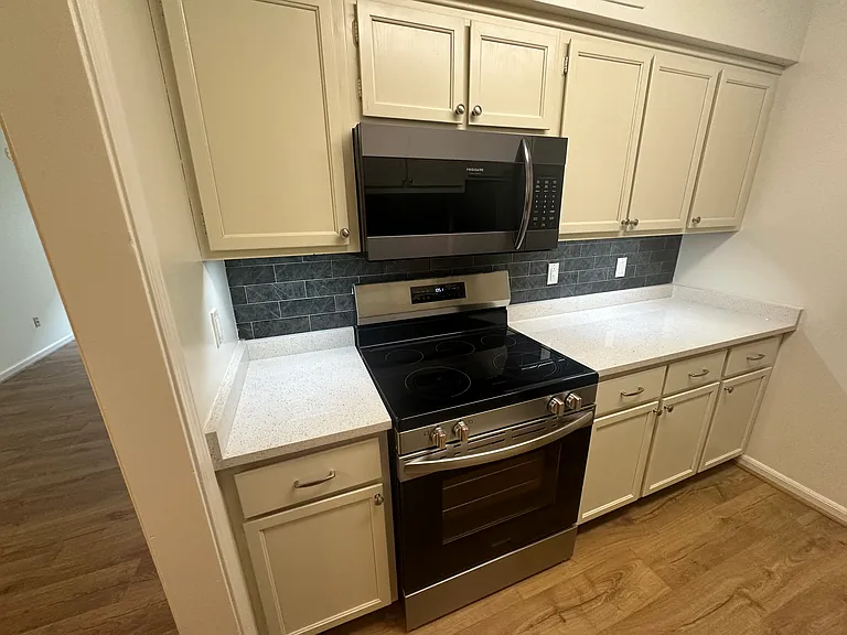 2118 Acklen Ave #21 — Photo 11