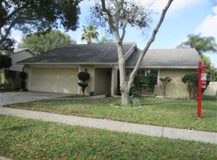 319 Myrtle Ct, Palm Harbor, FL 34683