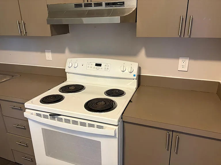 1650 S Spring Ave #3B — Photo 6