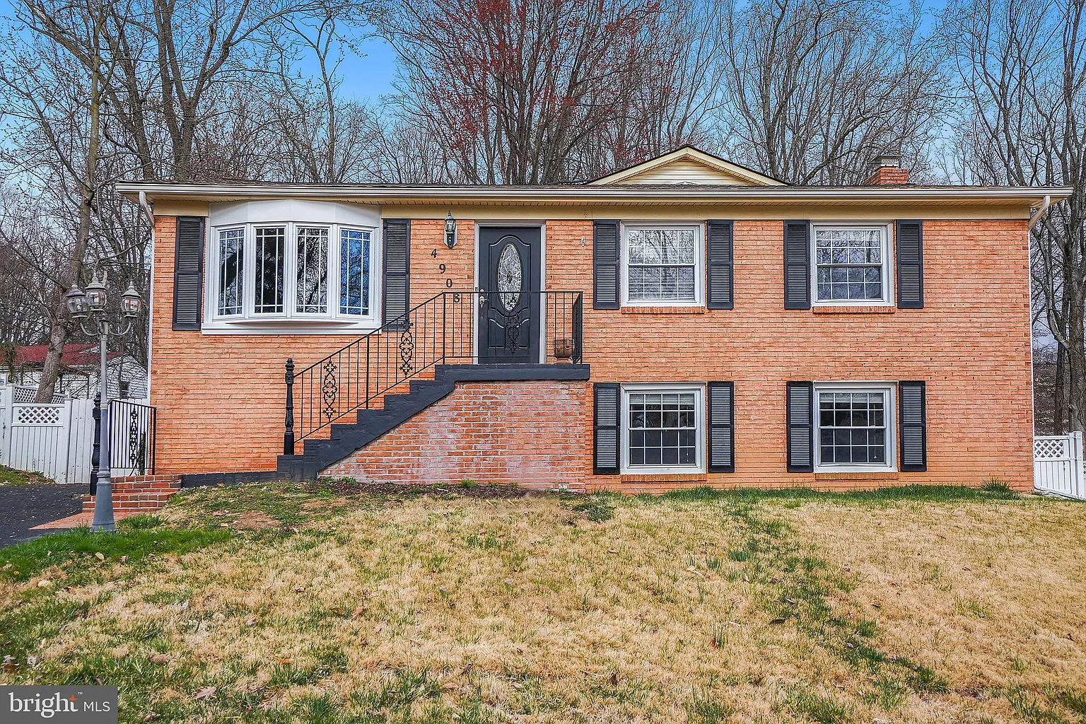4908 Kirkdale Dr photo 1
