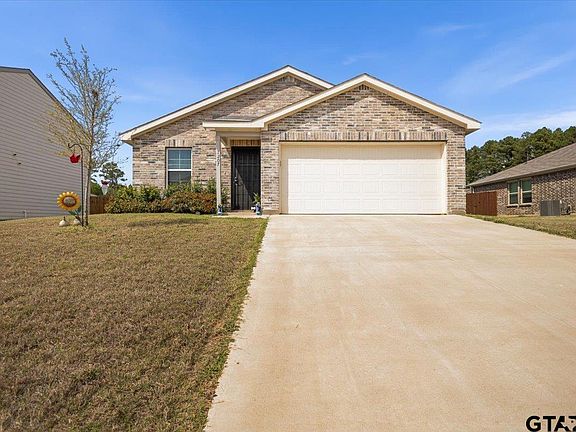 2nd image of 1207 Ripplewood Cir