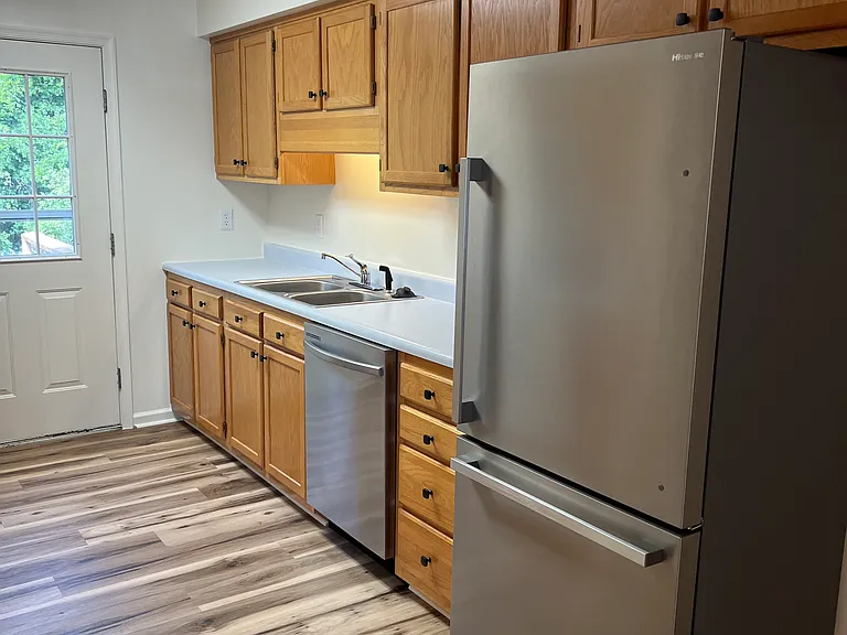 1046 Bridge Ave — Photo 8