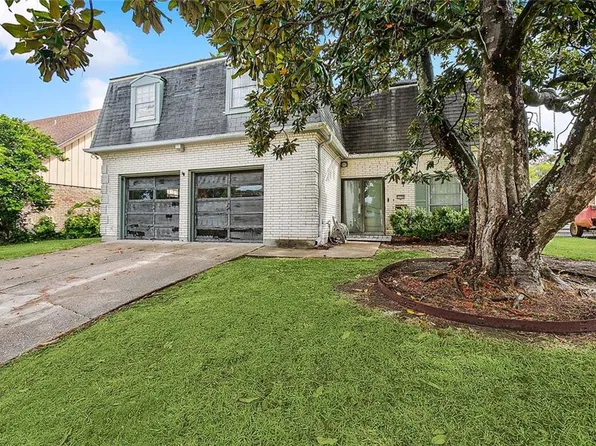 5720 Albany Ct, New Orleans, LA 70131