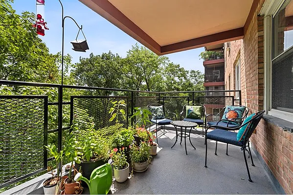 Sold by Douglas Elliman | media 6