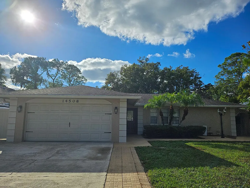 14508 Farm Hills Pl