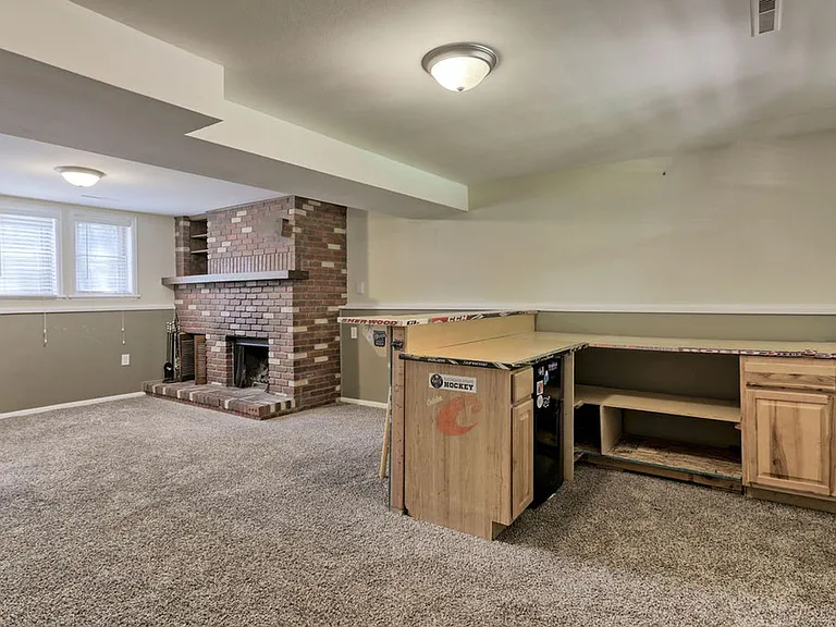 1306 Woodcrest Ct — Photo 21